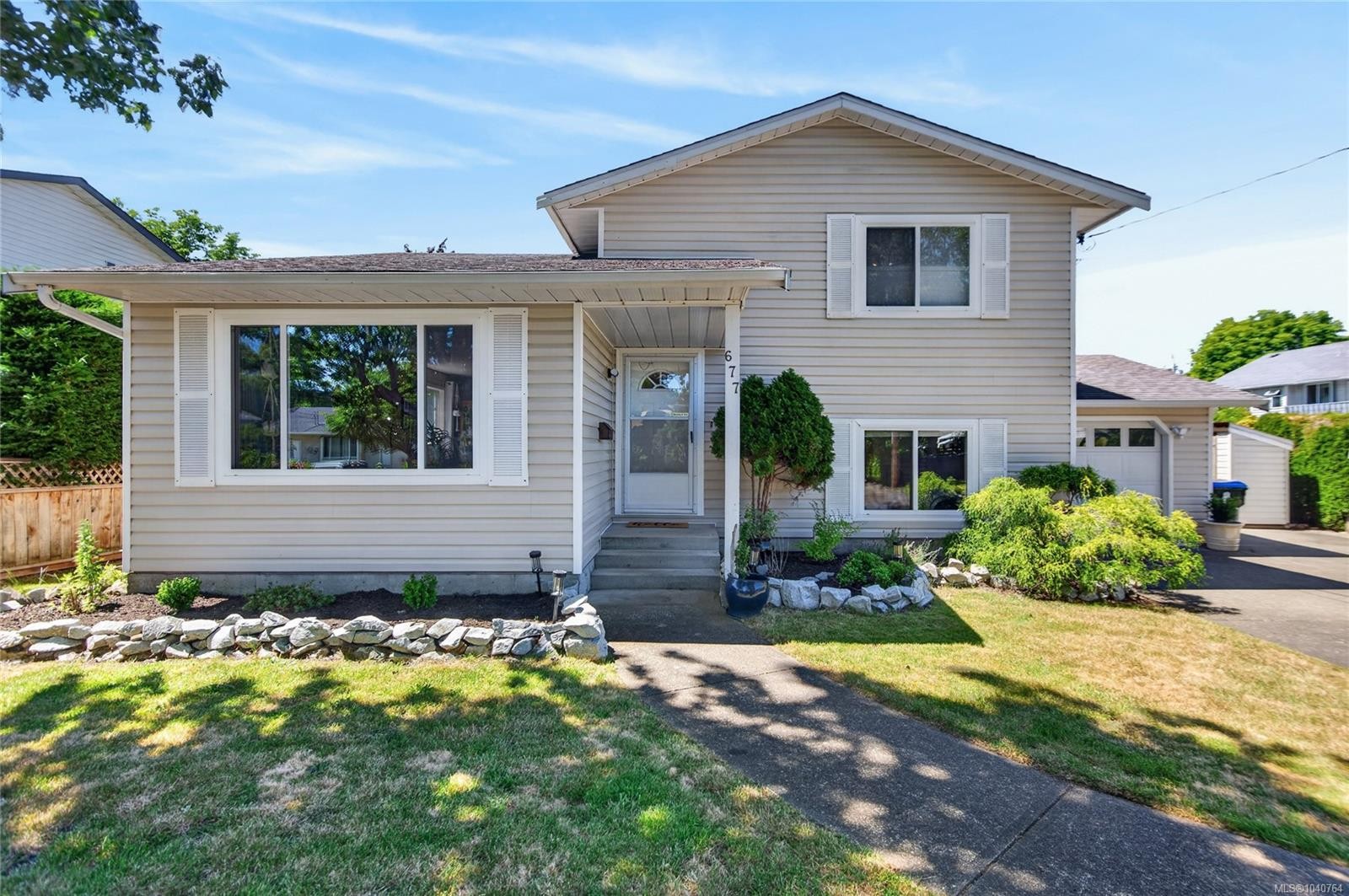 677 Somenos Dr, Comox, BC