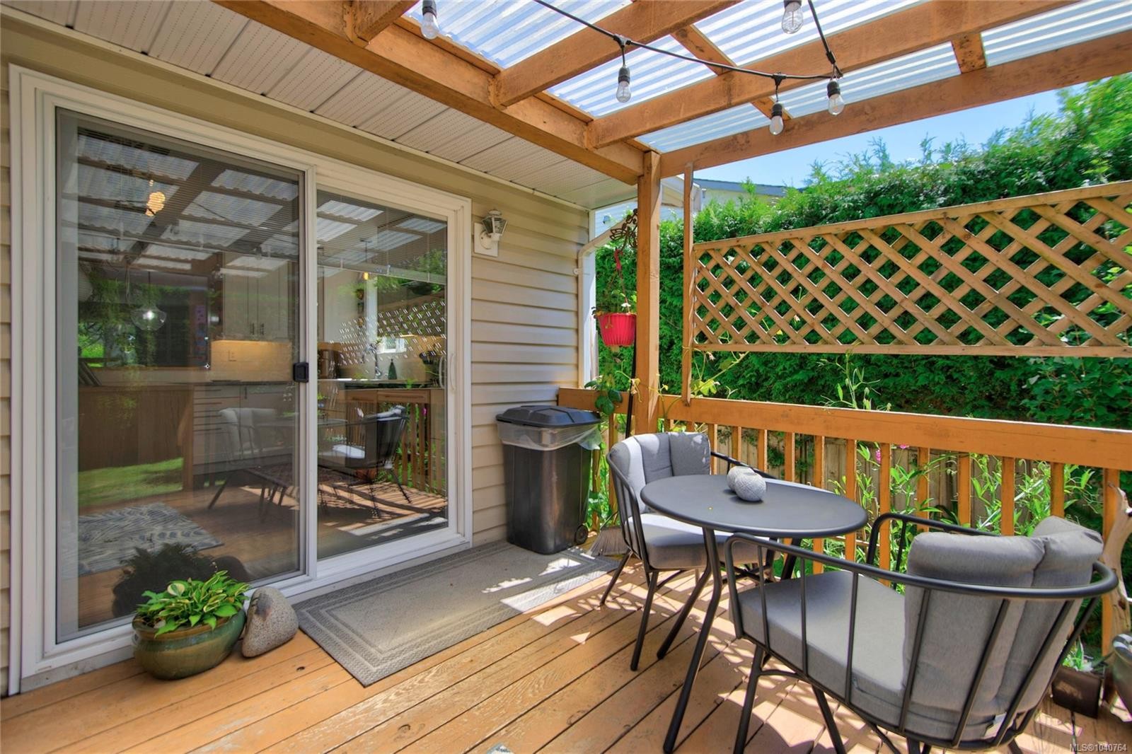 677 Somenos Dr, Comox, BC
