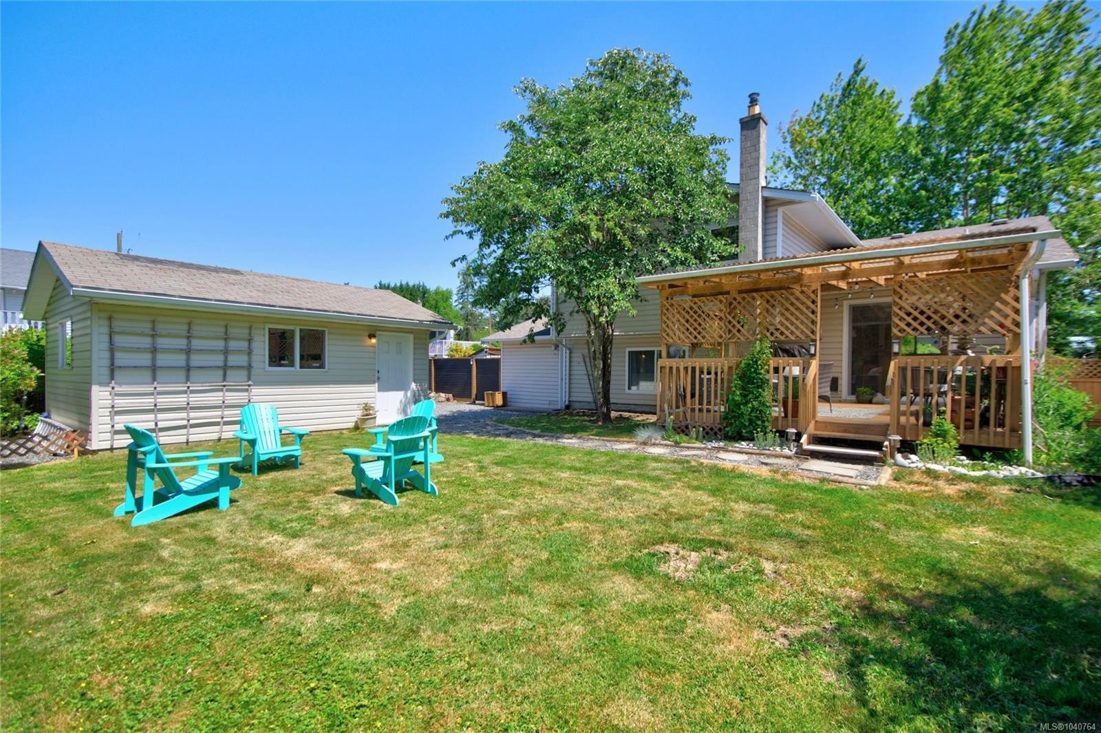677 Somenos Dr, Comox, BC