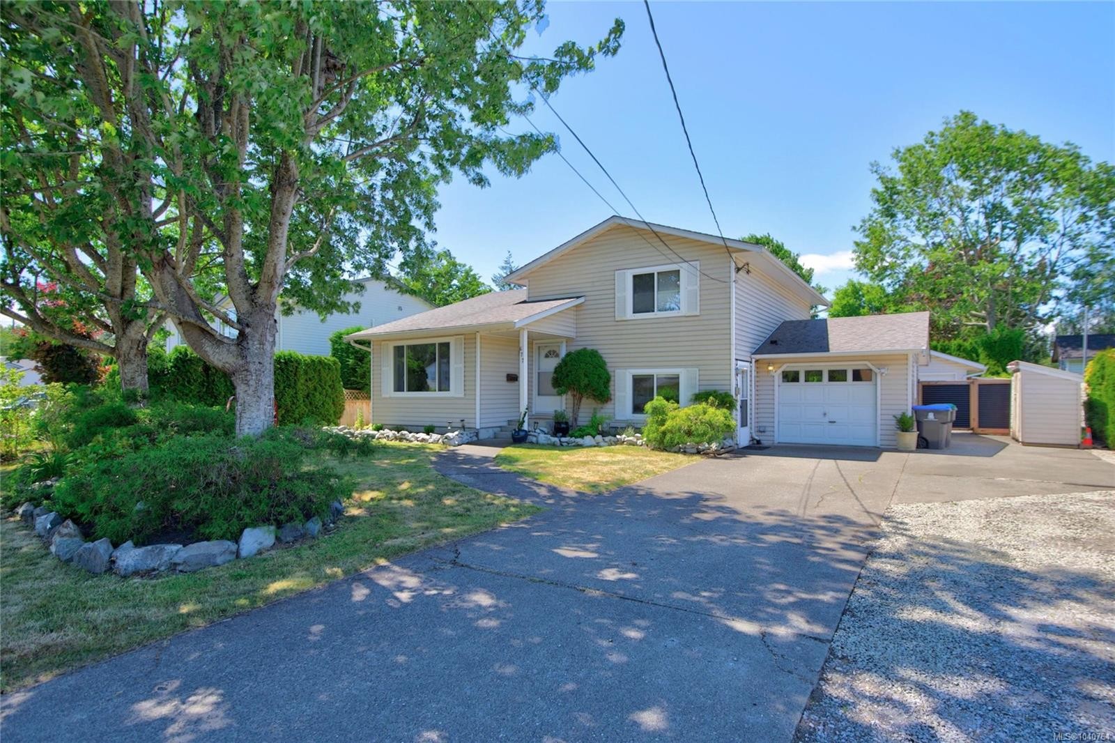 677 Somenos Dr, Comox, BC