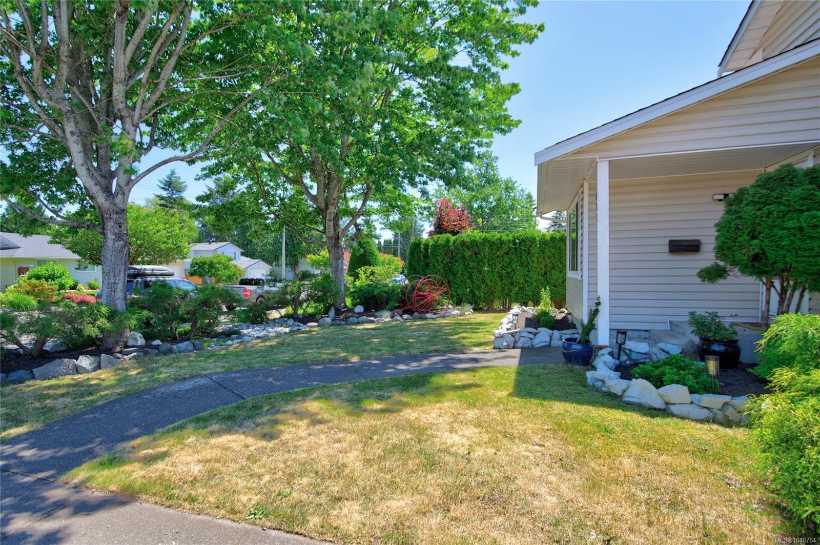 677 Somenos Dr, Comox, BC