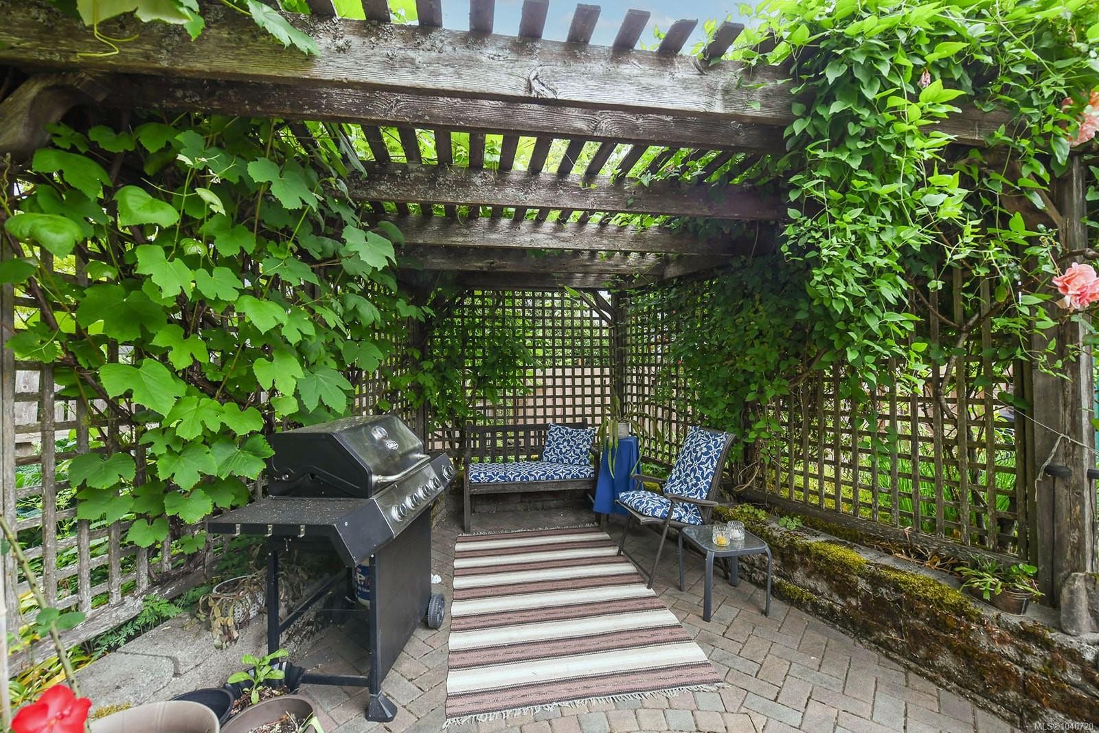 2136 Bolt Ave, Comox, BC