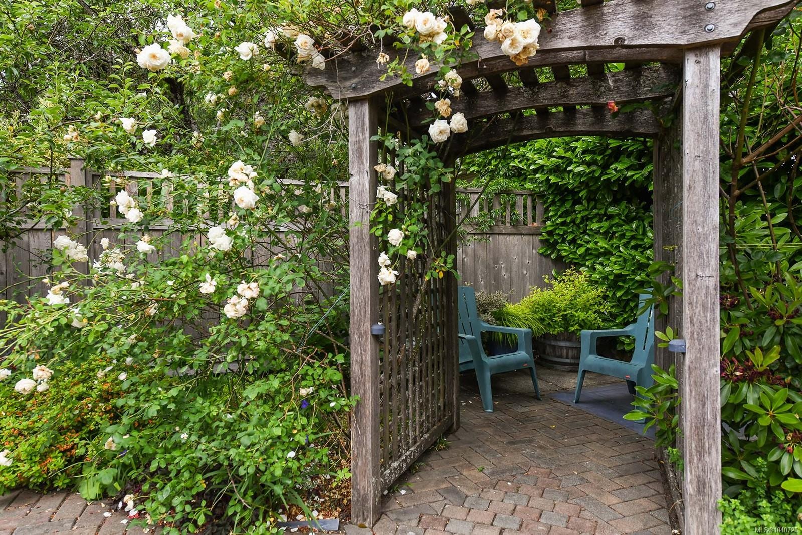 2136 Bolt Ave, Comox, BC