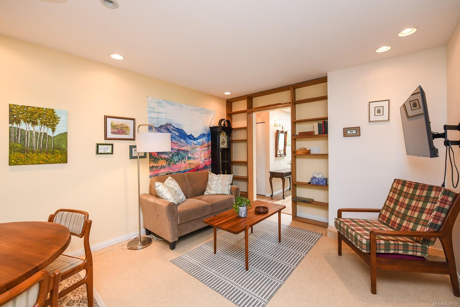 2136 Bolt Ave, Comox, BC