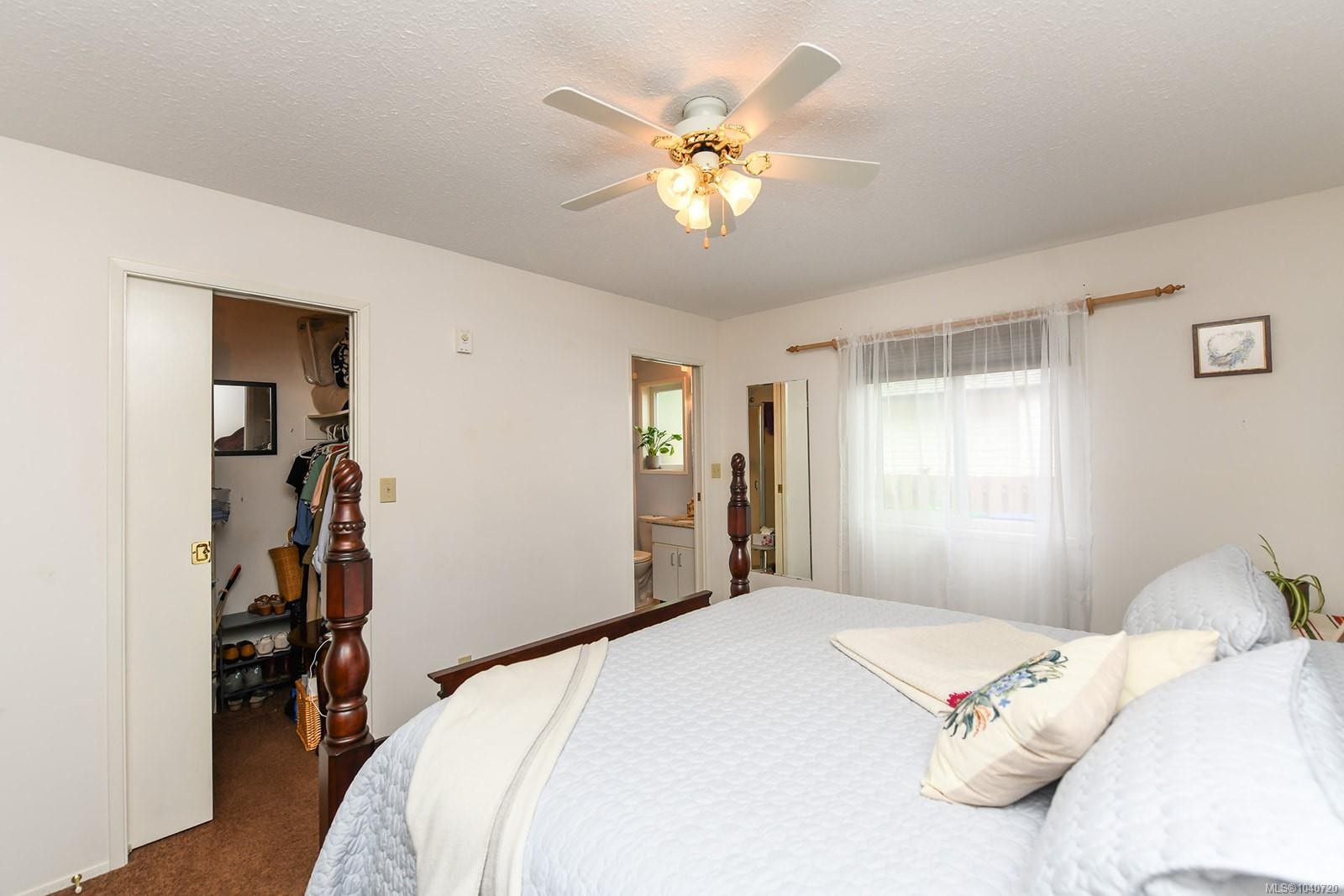 2136 Bolt Ave, Comox, BC