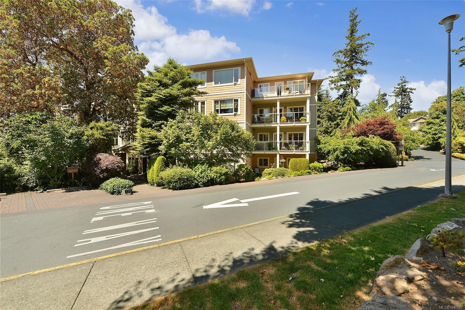 #205-125 Aldersmith Pl, View Royal, BC