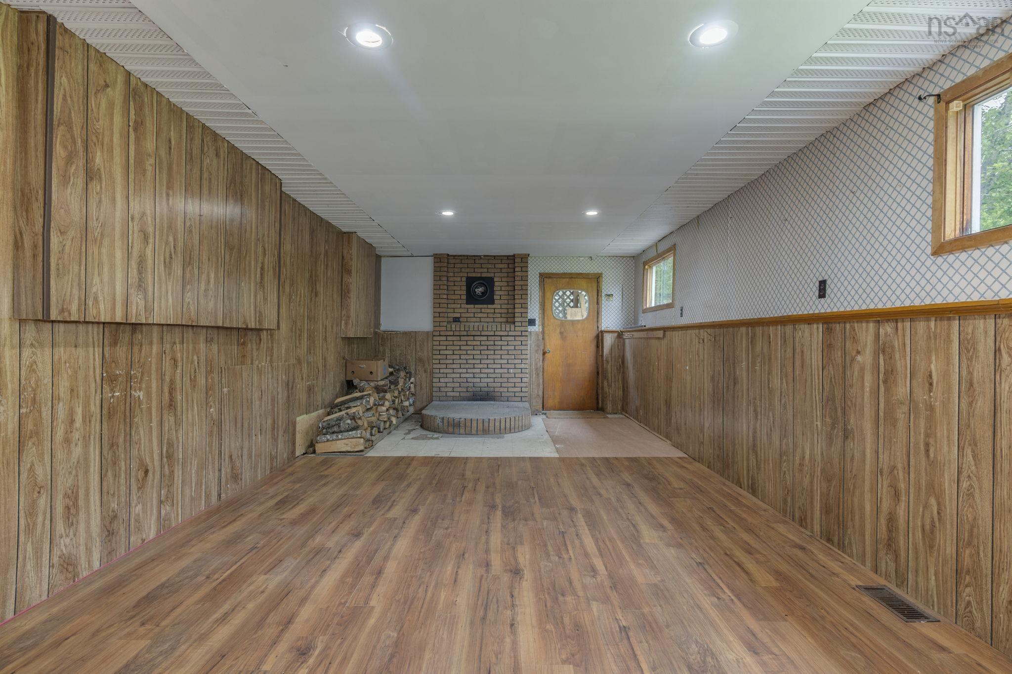 176 Miller Lake Road, Fall River, NS