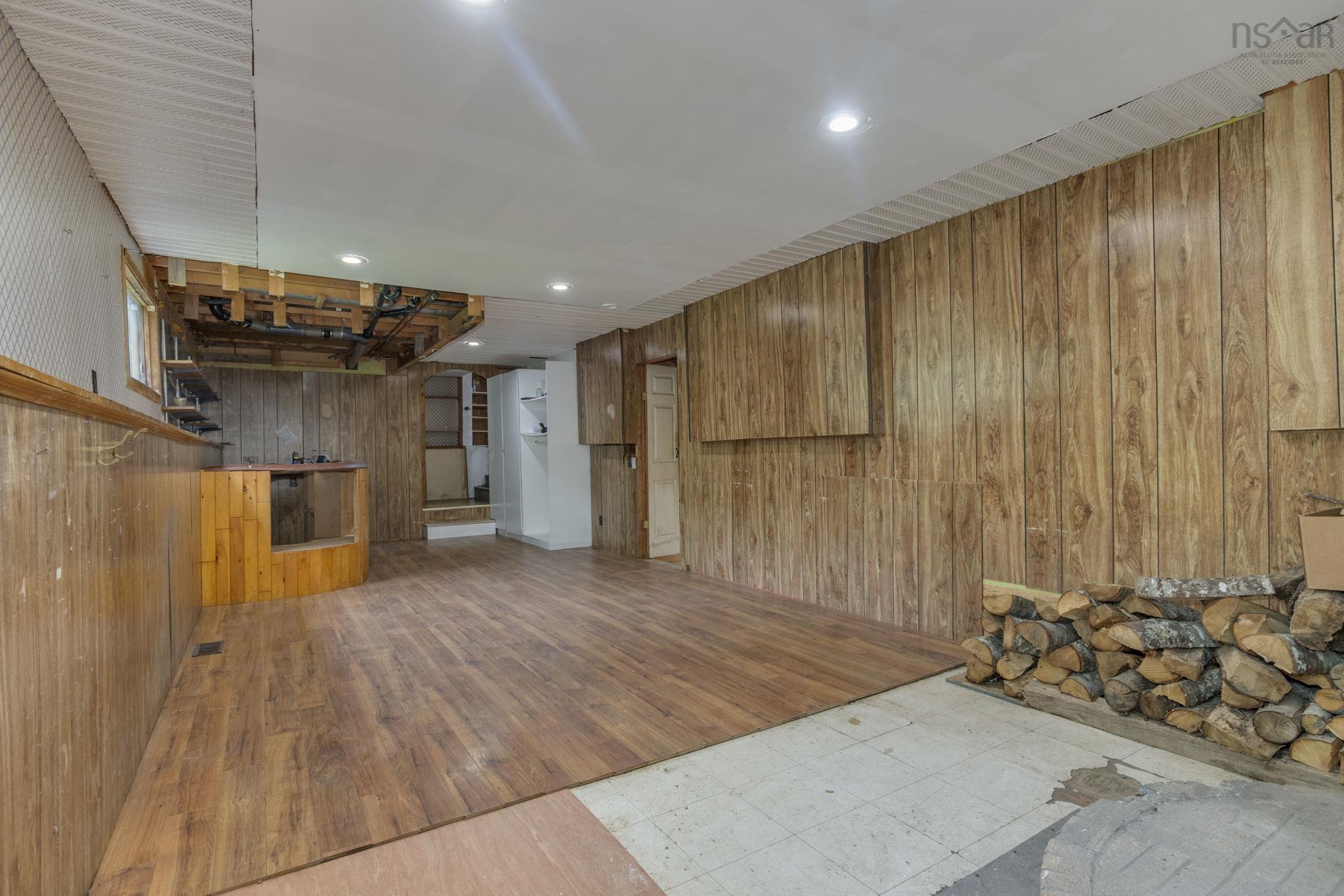 176 Miller Lake Road, Fall River, NS