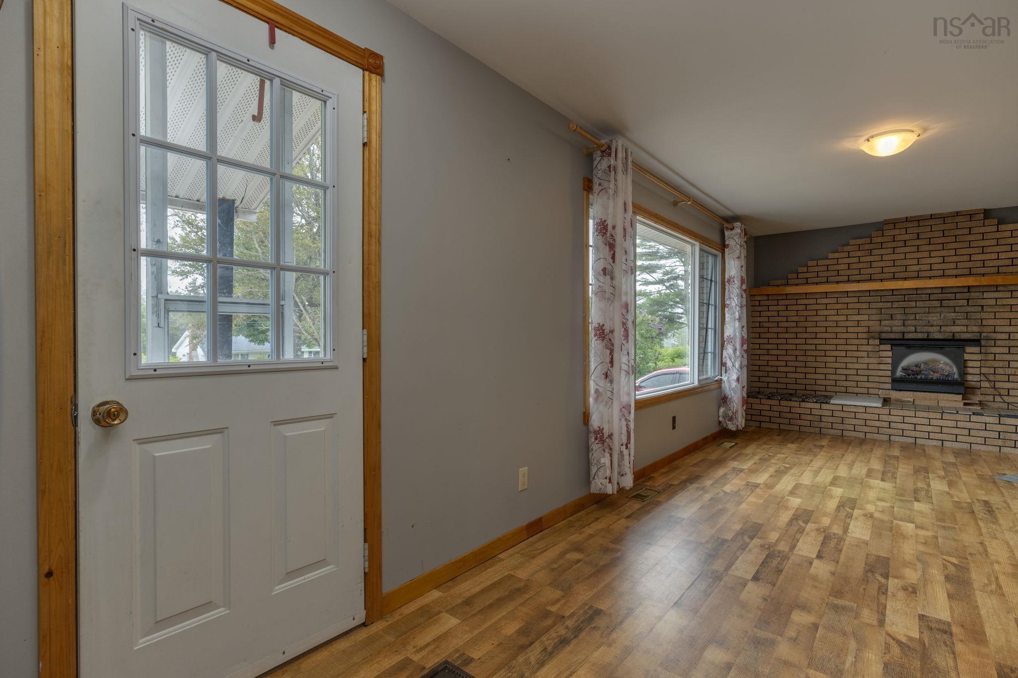 176 Miller Lake Road, Fall River, NS