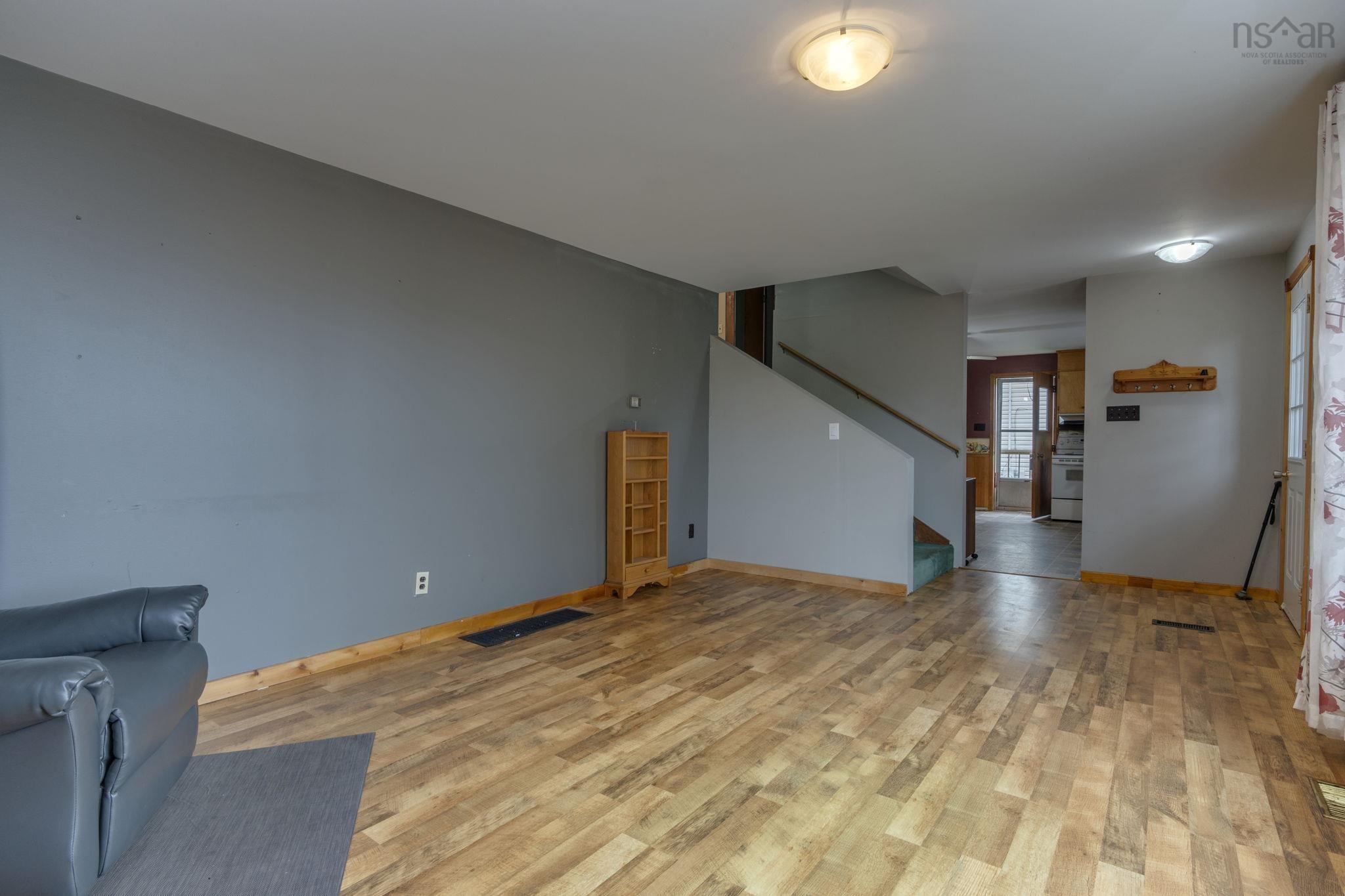 176 Miller Lake Road, Fall River, NS