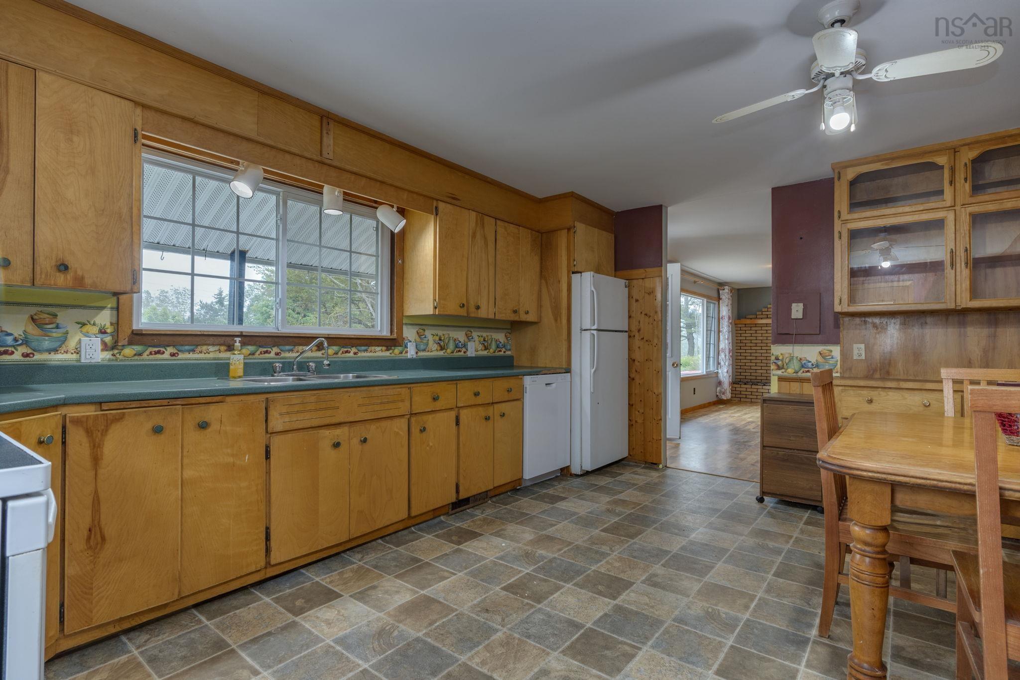 176 Miller Lake Road, Fall River, NS