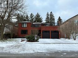 6 HART STREET Richmond Hill, ON L4C 7T7