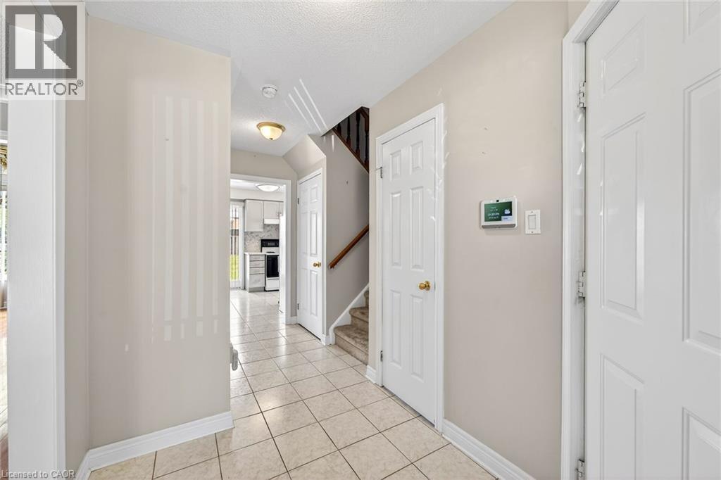 45 Ossington Drive, Hamilton, ON