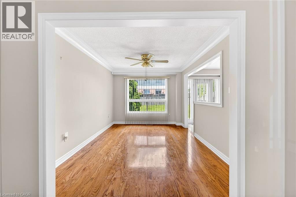 45 Ossington Drive, Hamilton, ON
