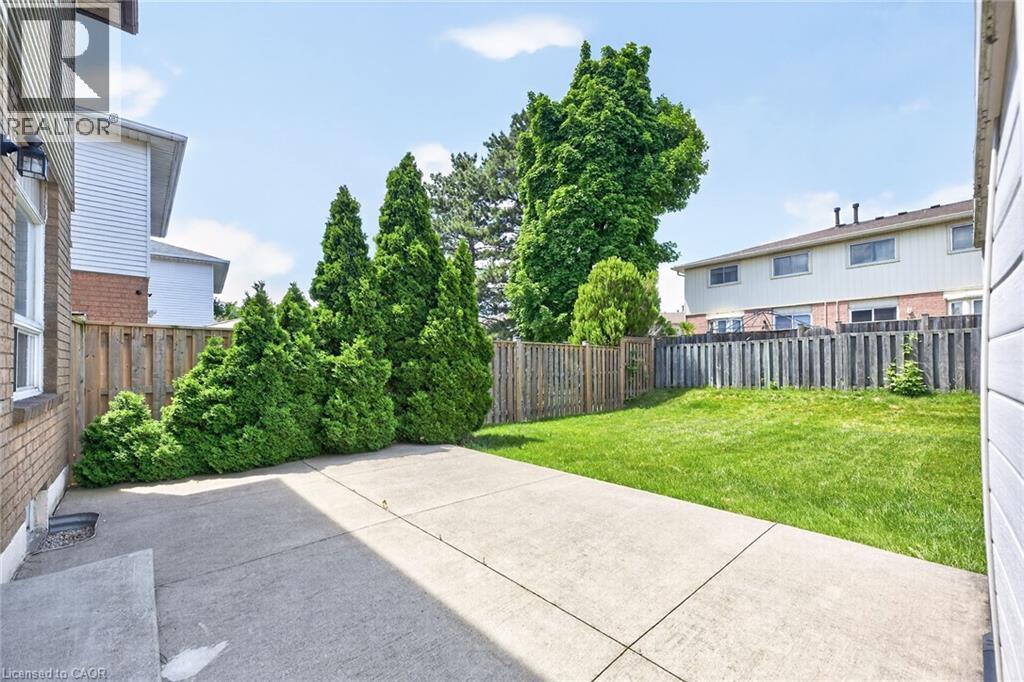 45 Ossington Drive, Hamilton, ON