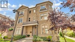 10 HENRY PETERS LANE Vaughan, ON L4L 0A7
