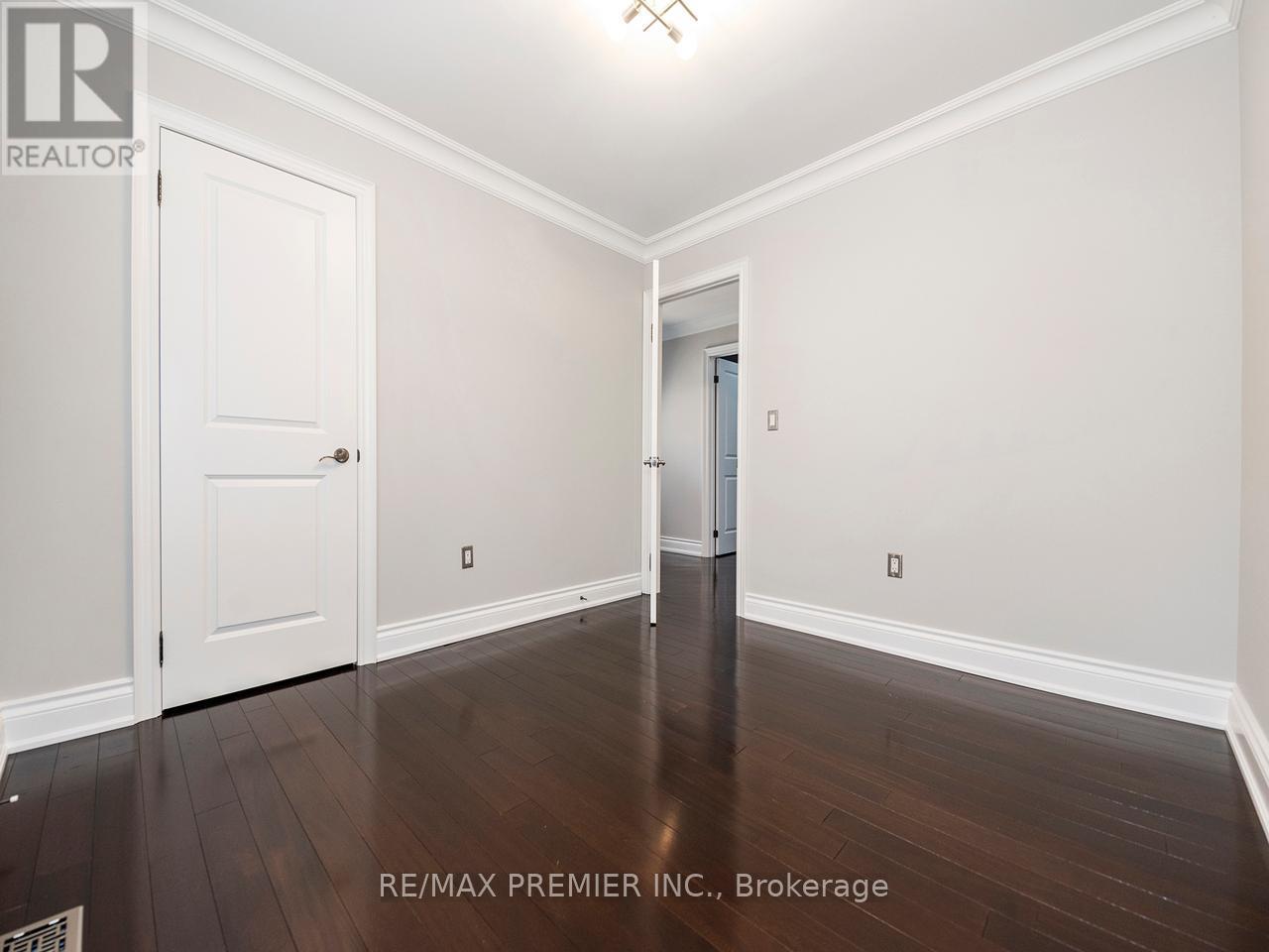 6 Lockburn Crescent, Brampton, ON