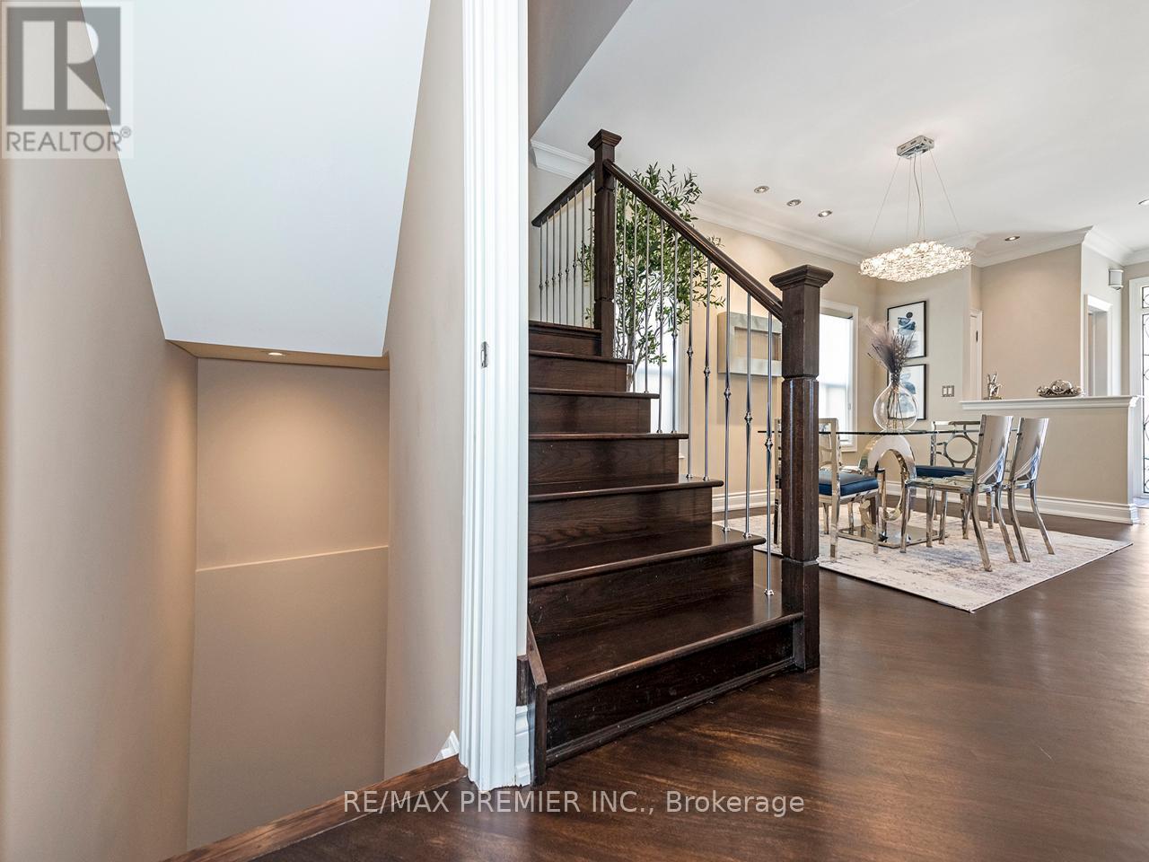 6 Lockburn Crescent, Brampton, ON