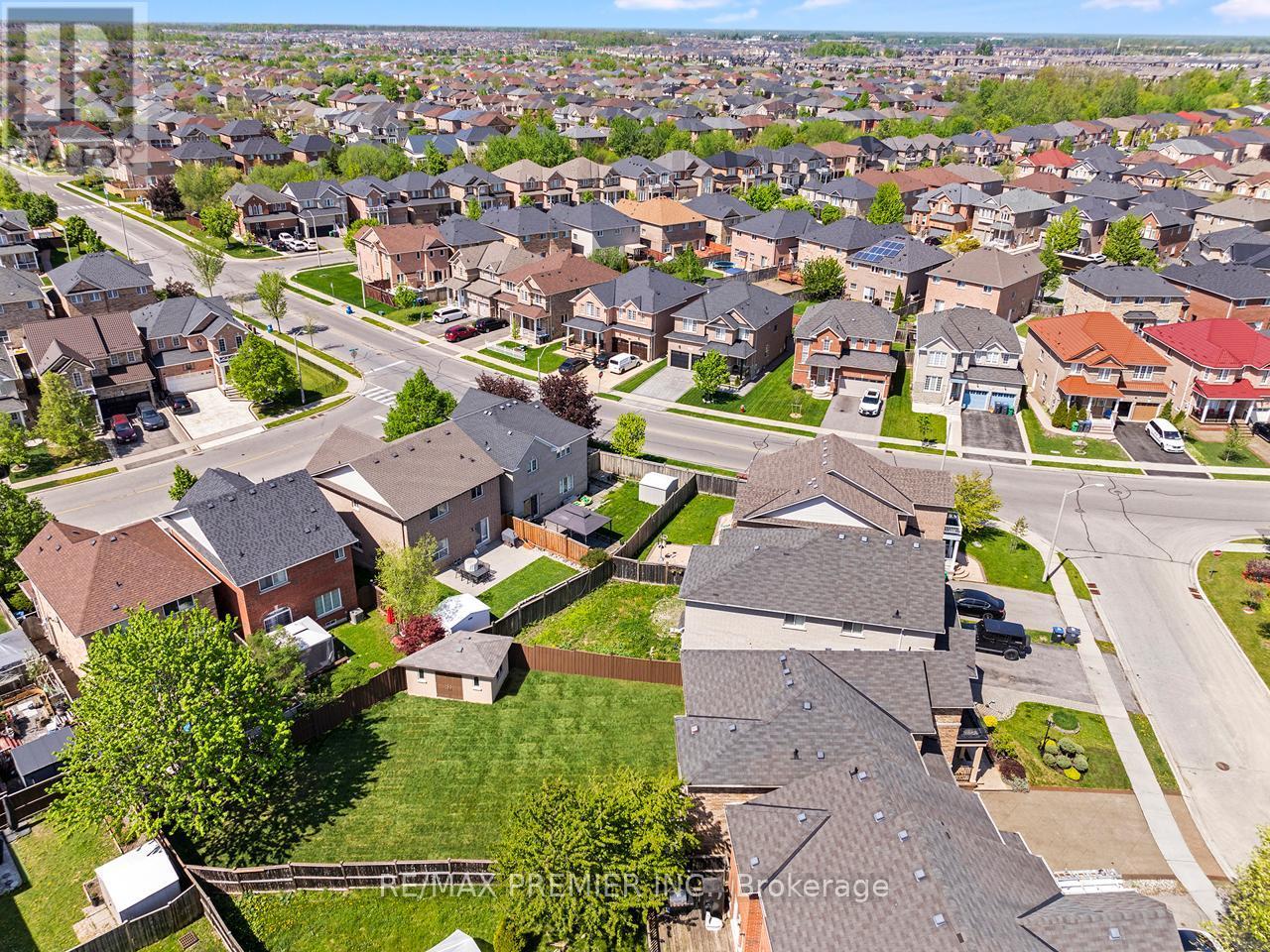 6 Lockburn Crescent, Brampton, ON