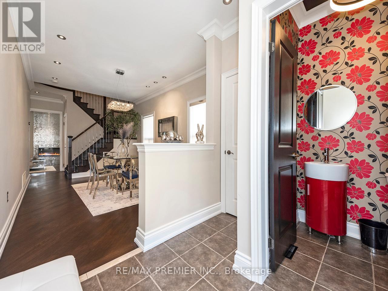 6 Lockburn Crescent, Brampton, ON