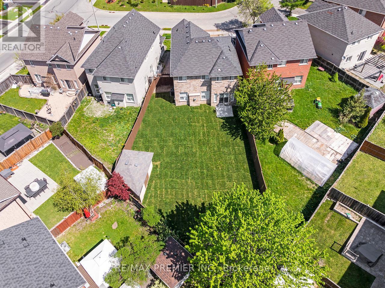 6 Lockburn Crescent, Brampton, ON