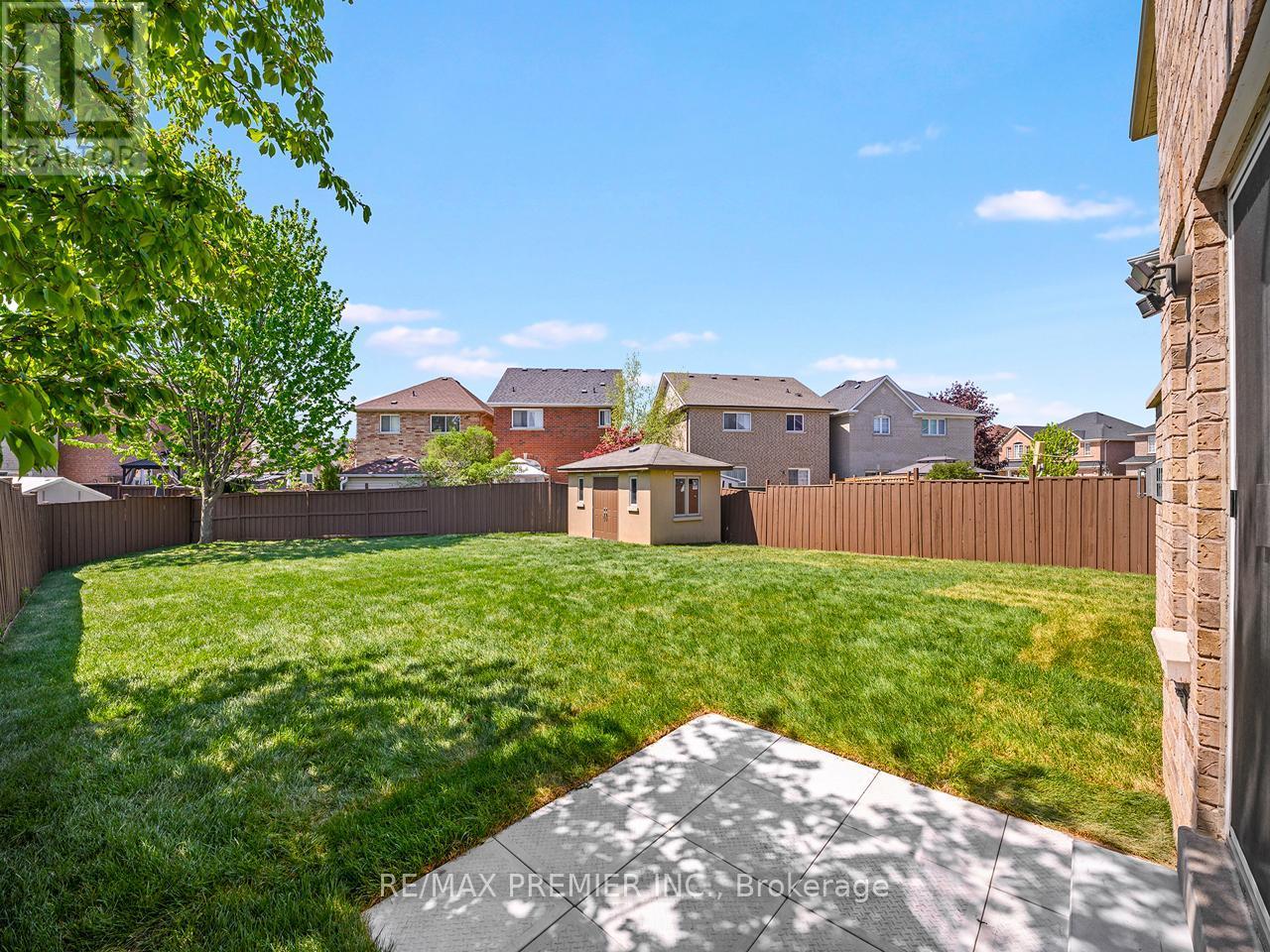 6 Lockburn Crescent, Brampton, ON
