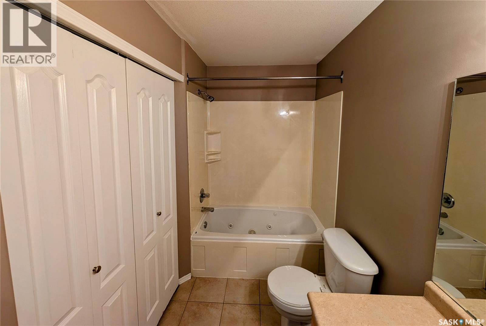 4068 Buckingham Drive E, Regina, SK