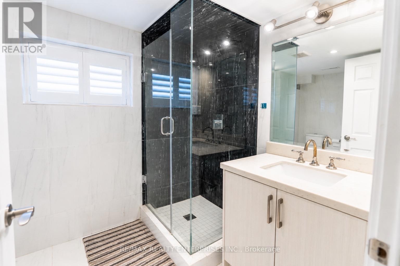 1078 Sawyer Avenue, Mississauga, ON