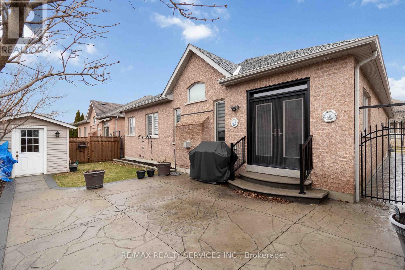 15 Valleystream Circle, Brampton, ON