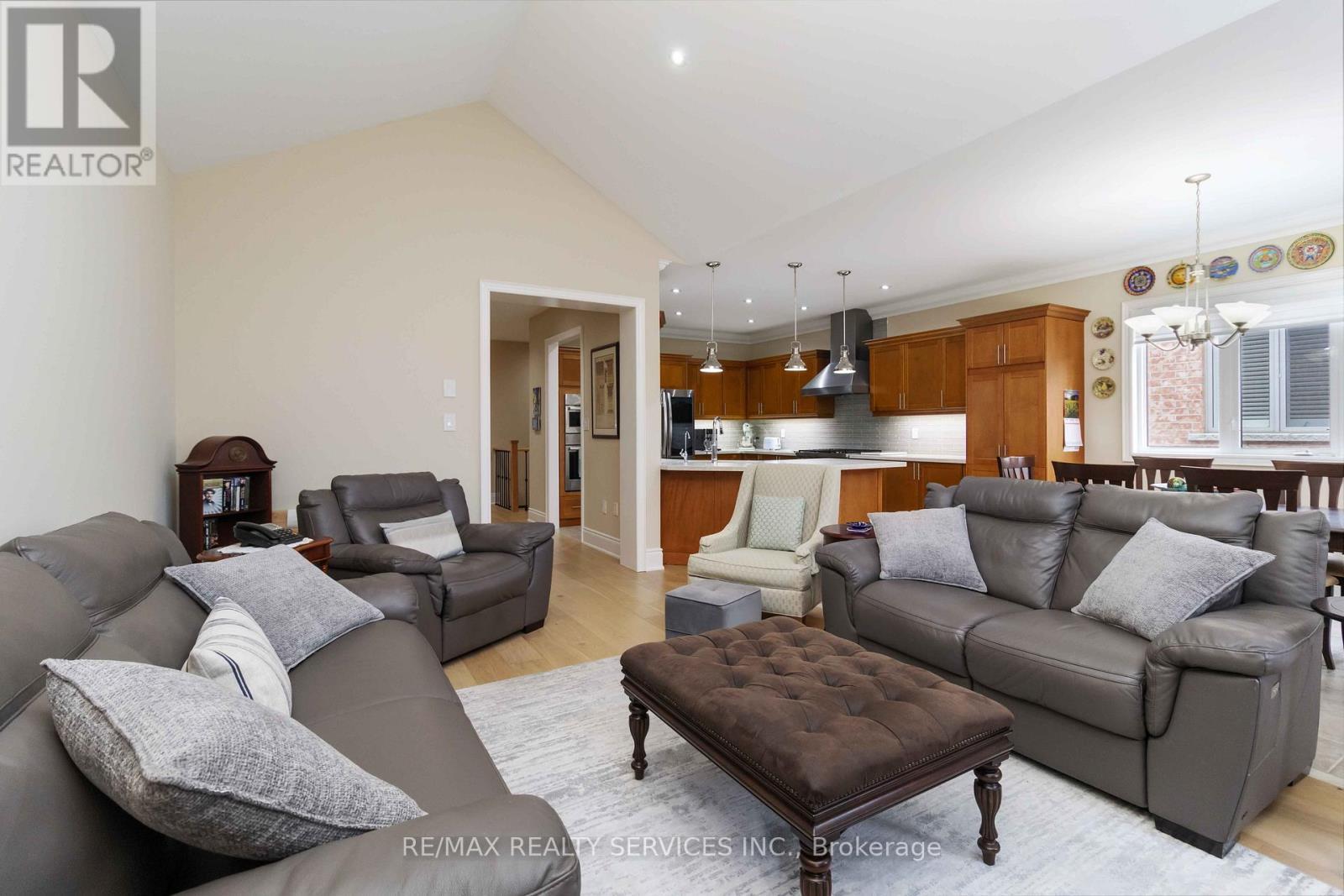 15 Valleystream Circle, Brampton, ON