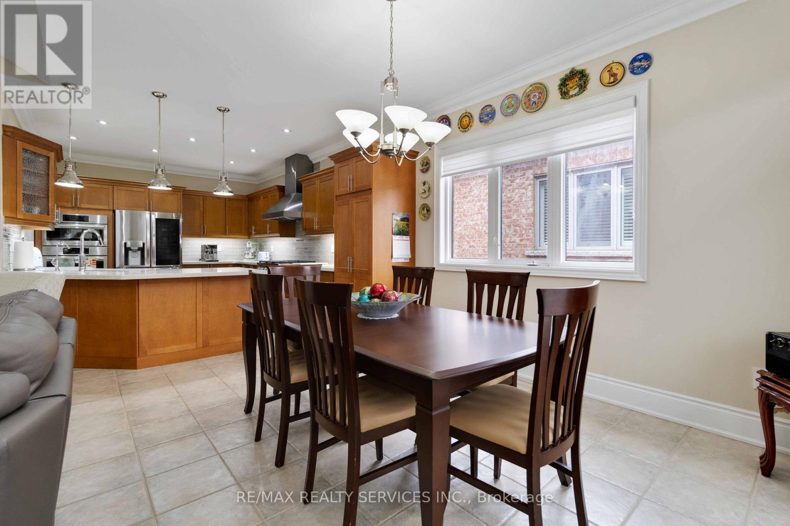 15 Valleystream Circle, Brampton, ON