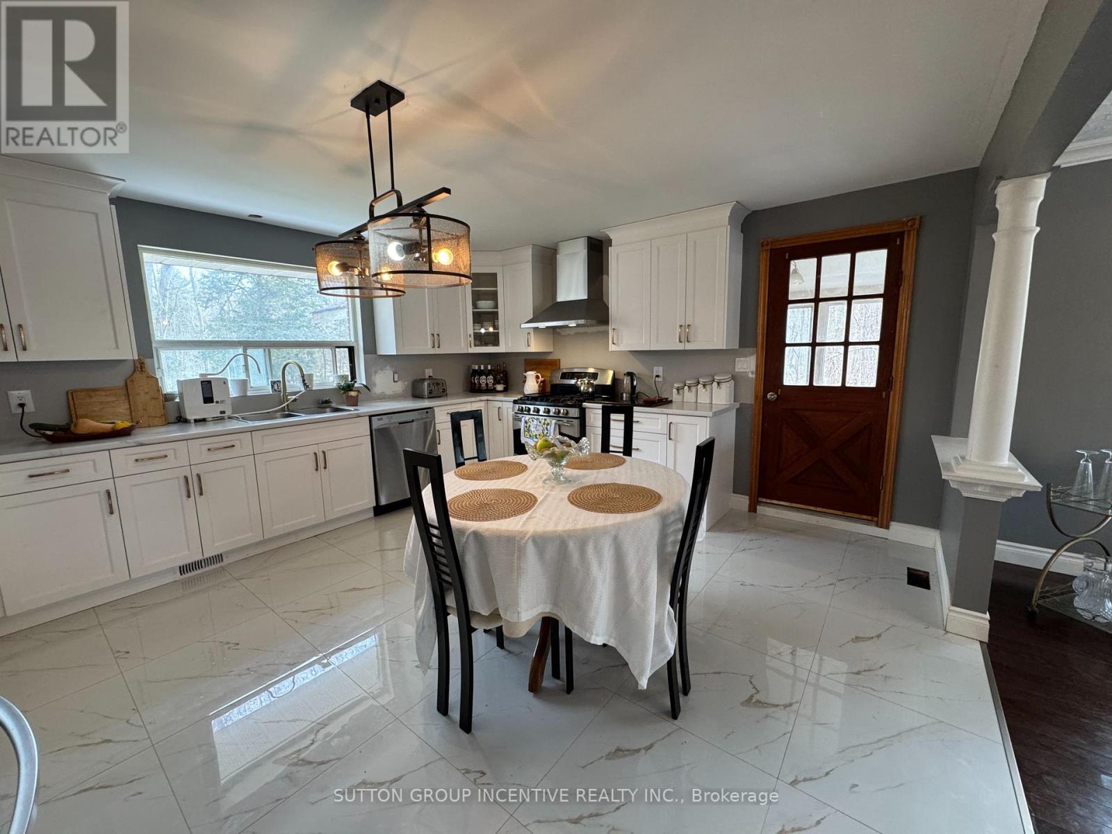 10 Celestine Court, Tiny, ON