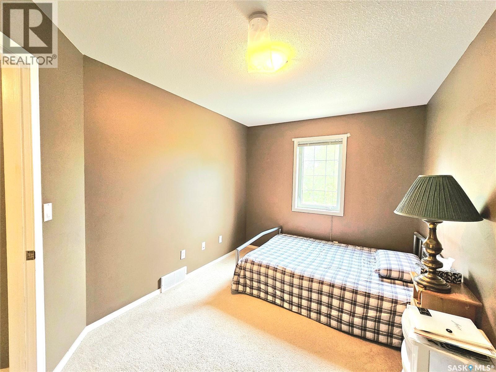 10 410 Keevil Crescent, Saskatoon, SK
