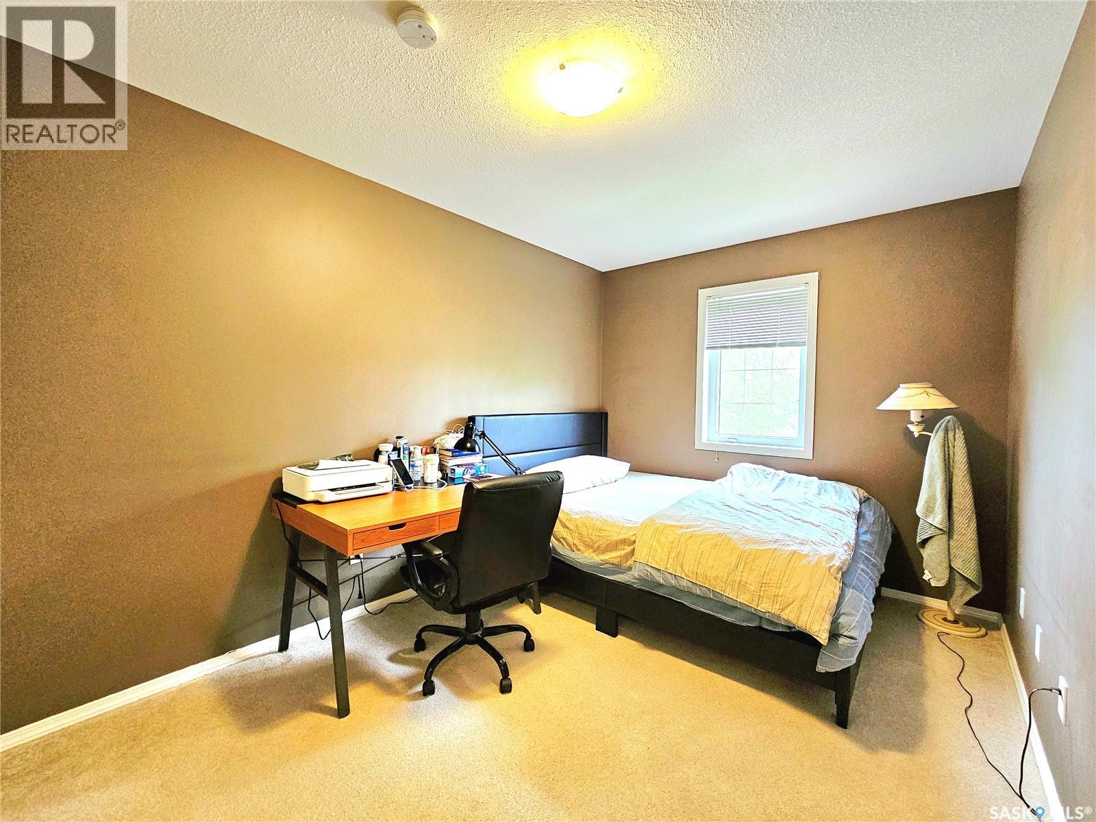 10 410 Keevil Crescent, Saskatoon, SK