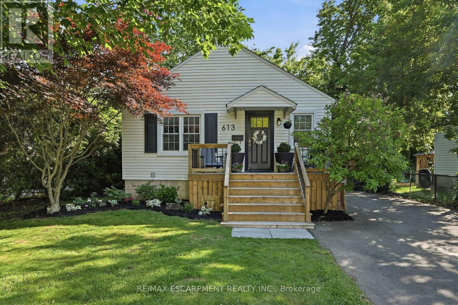 613 Clark Avenue, Burlington, ON