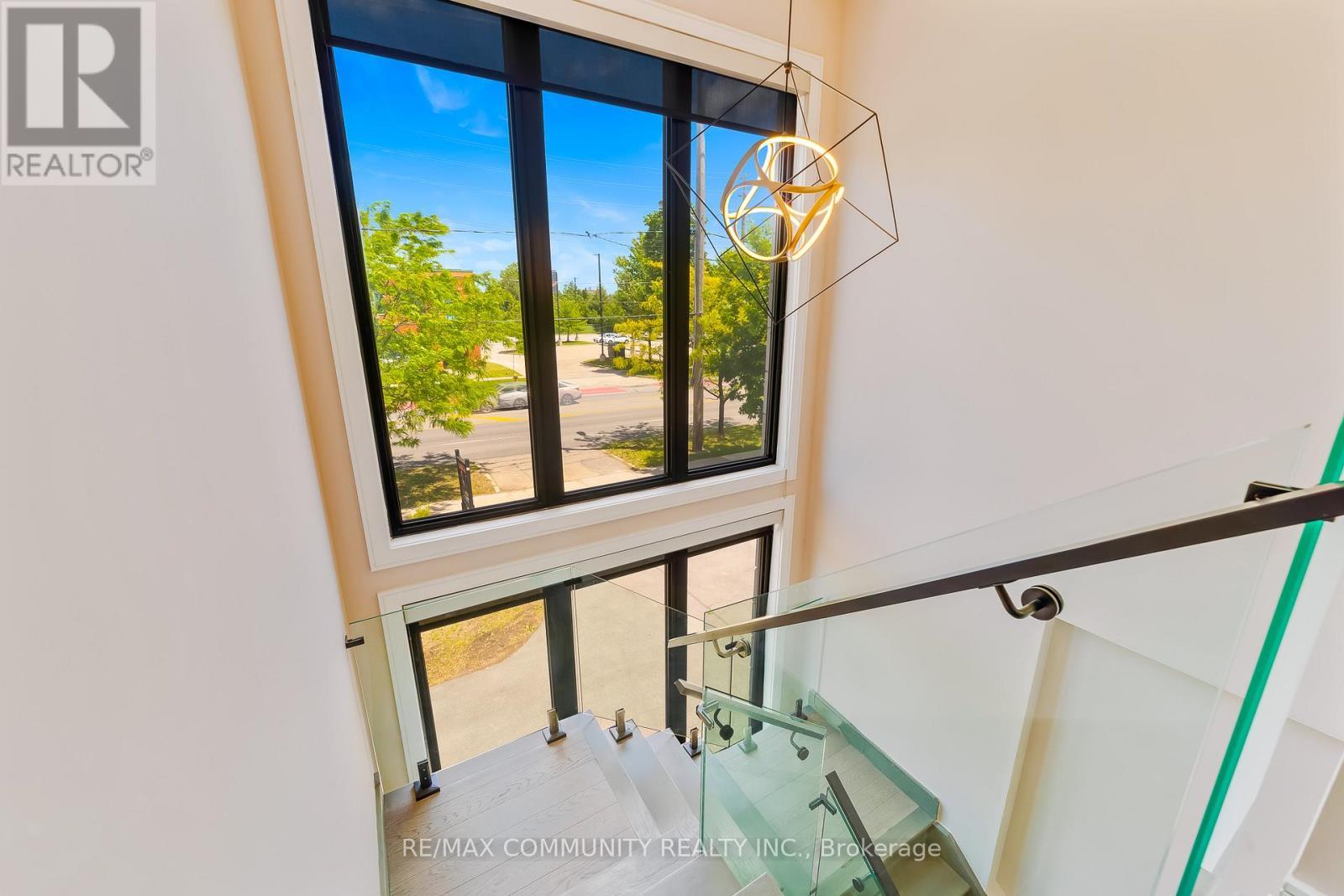 856 Kennedy Road, Toronto, ON