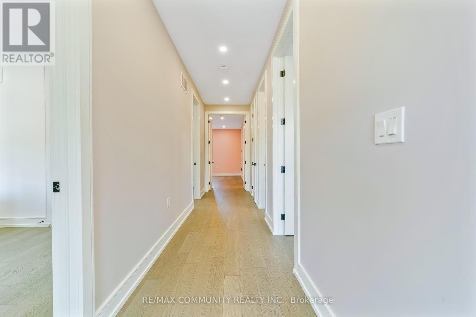 856 Kennedy Road, Toronto, ON