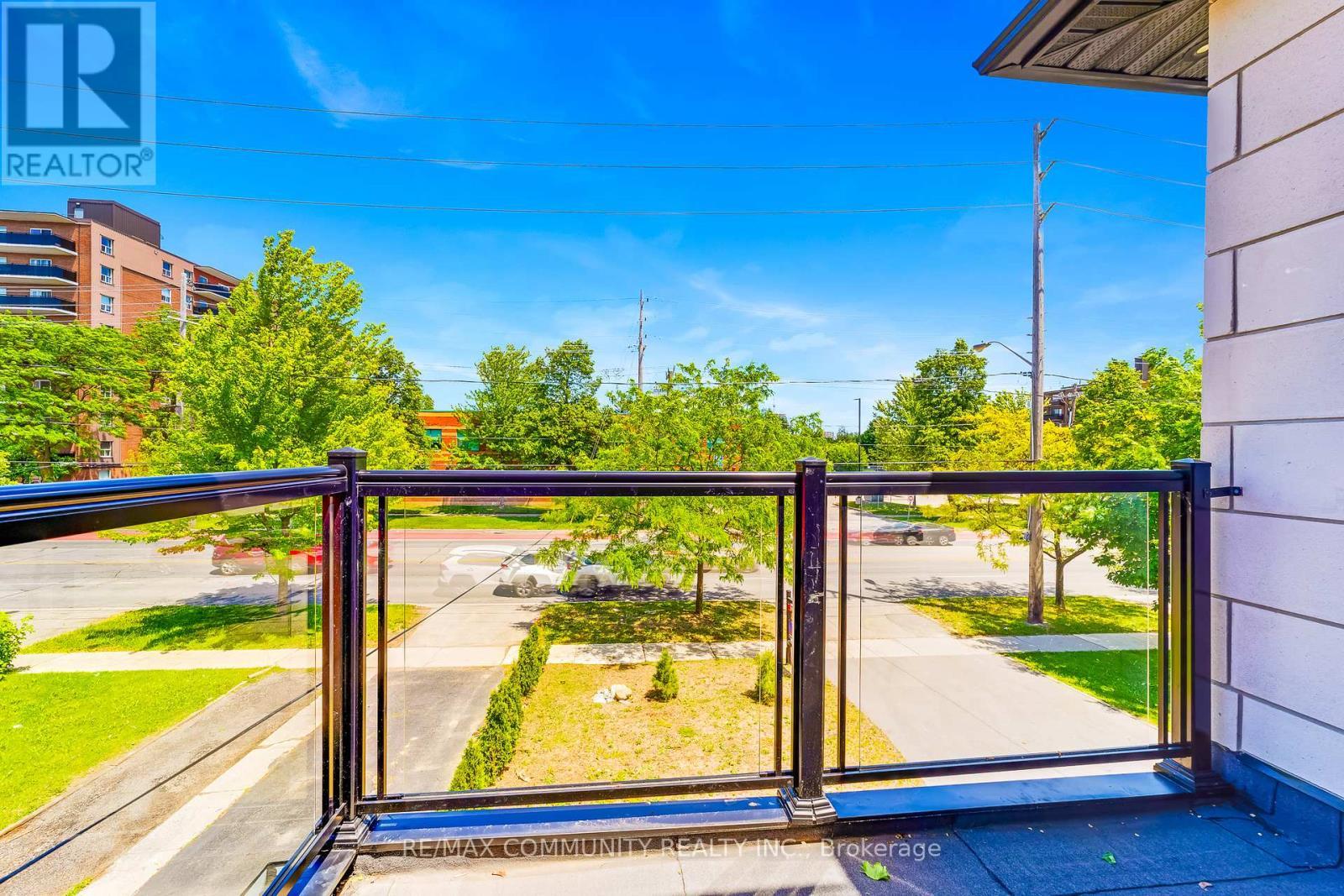 856 Kennedy Road, Toronto, ON