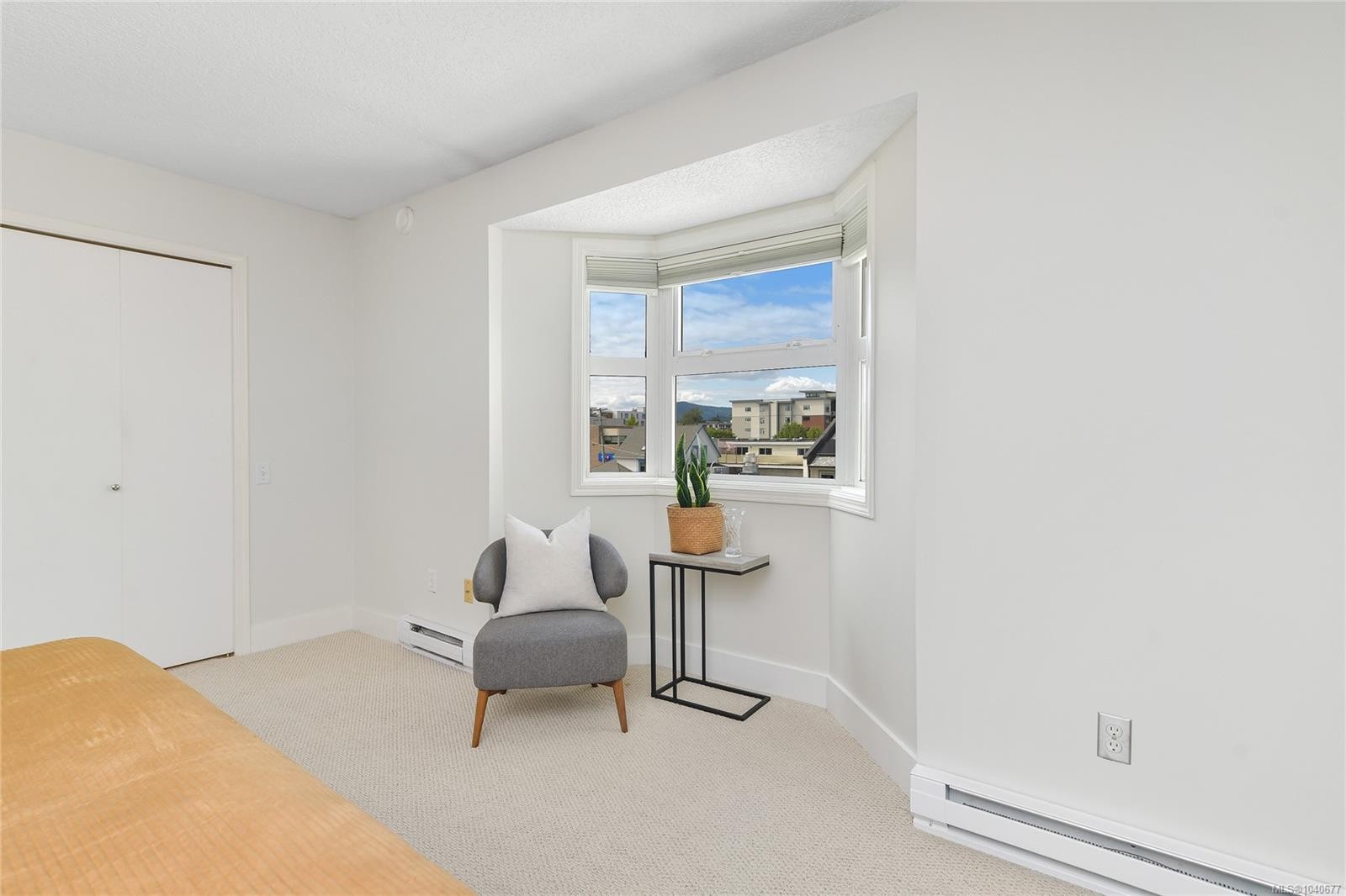 #301-2490 Bevan Ave, Sidney, BC