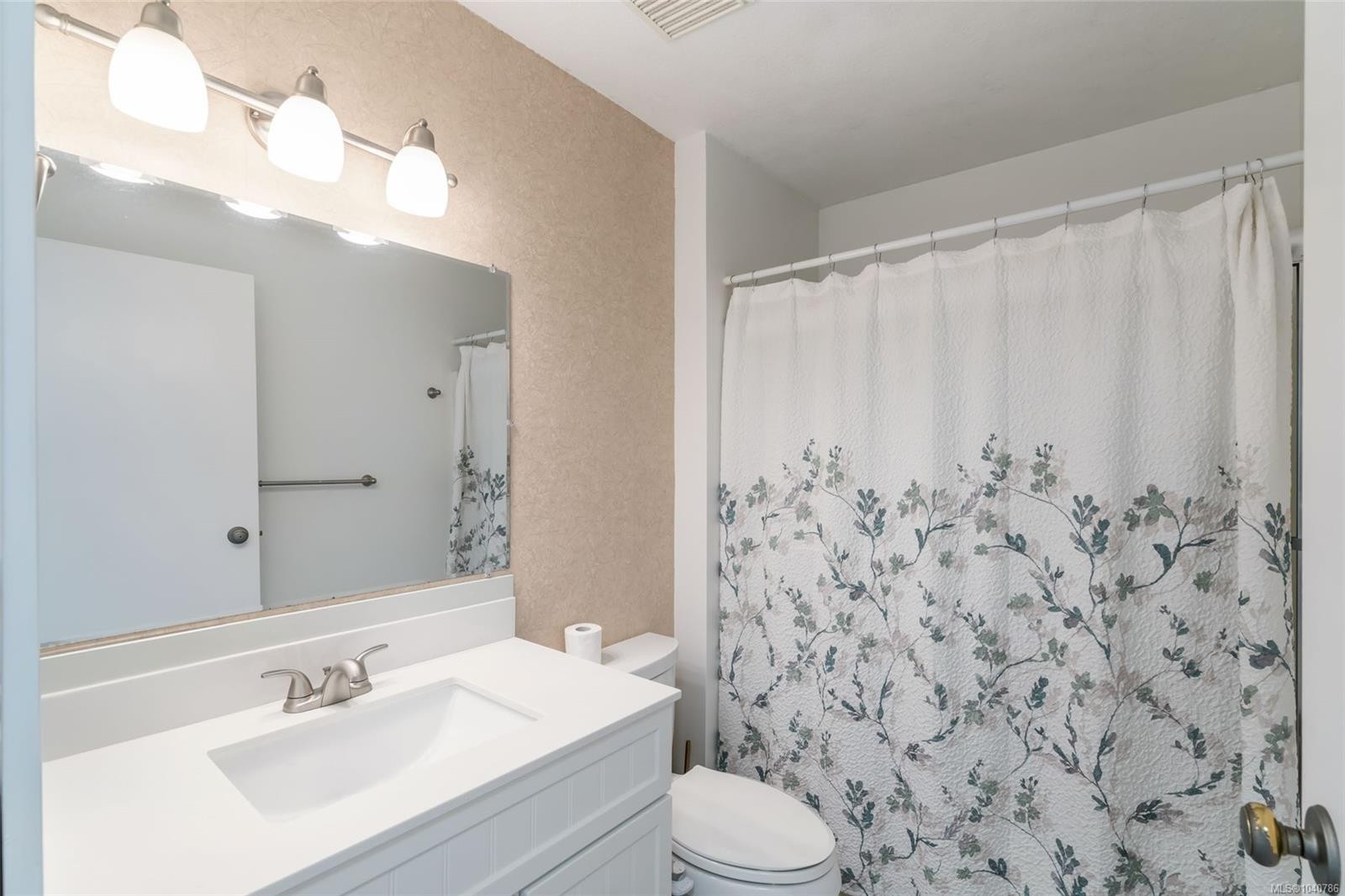 5954 Broadway Rd, Nanaimo, BC