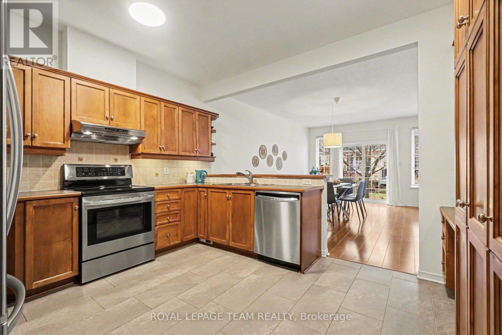 25 Sawchuk Terrace, Ottawa, ON