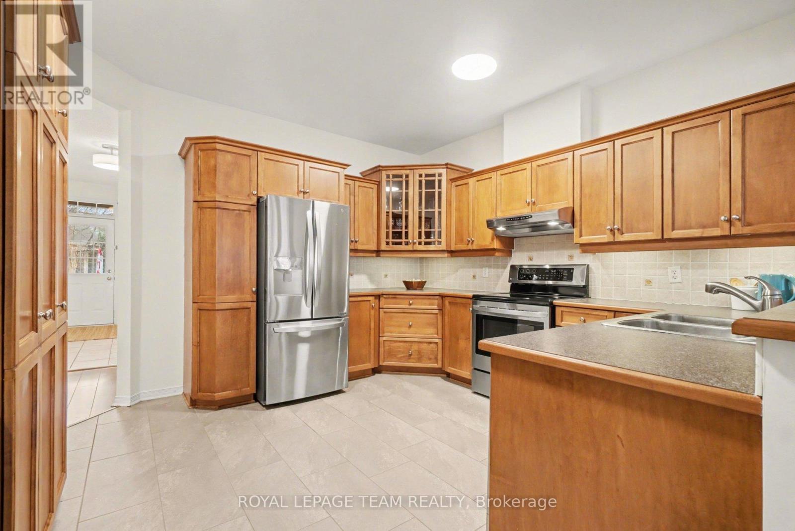 25 Sawchuk Terrace, Ottawa, ON