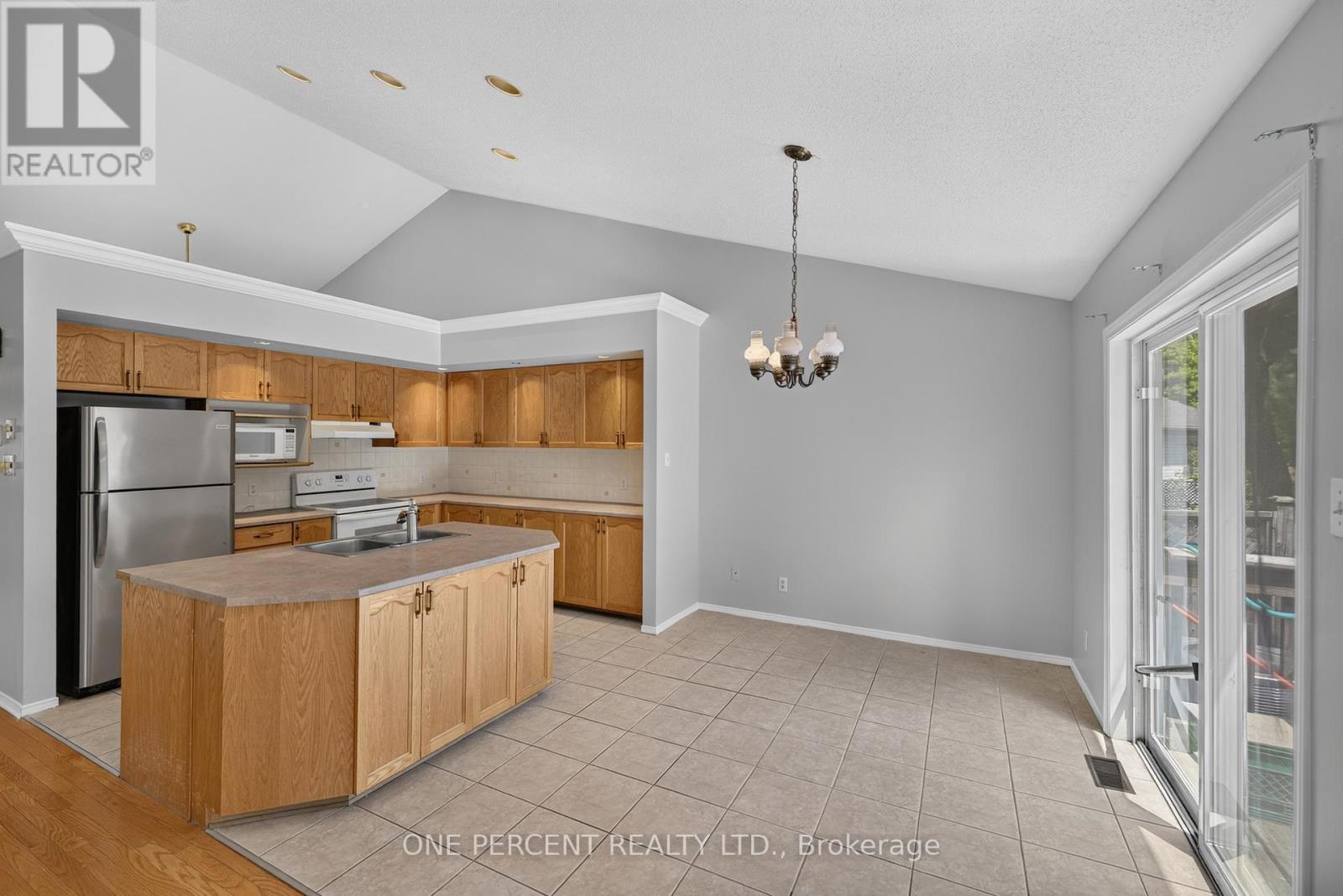 6 Windchime Crescent, Ottawa, ON