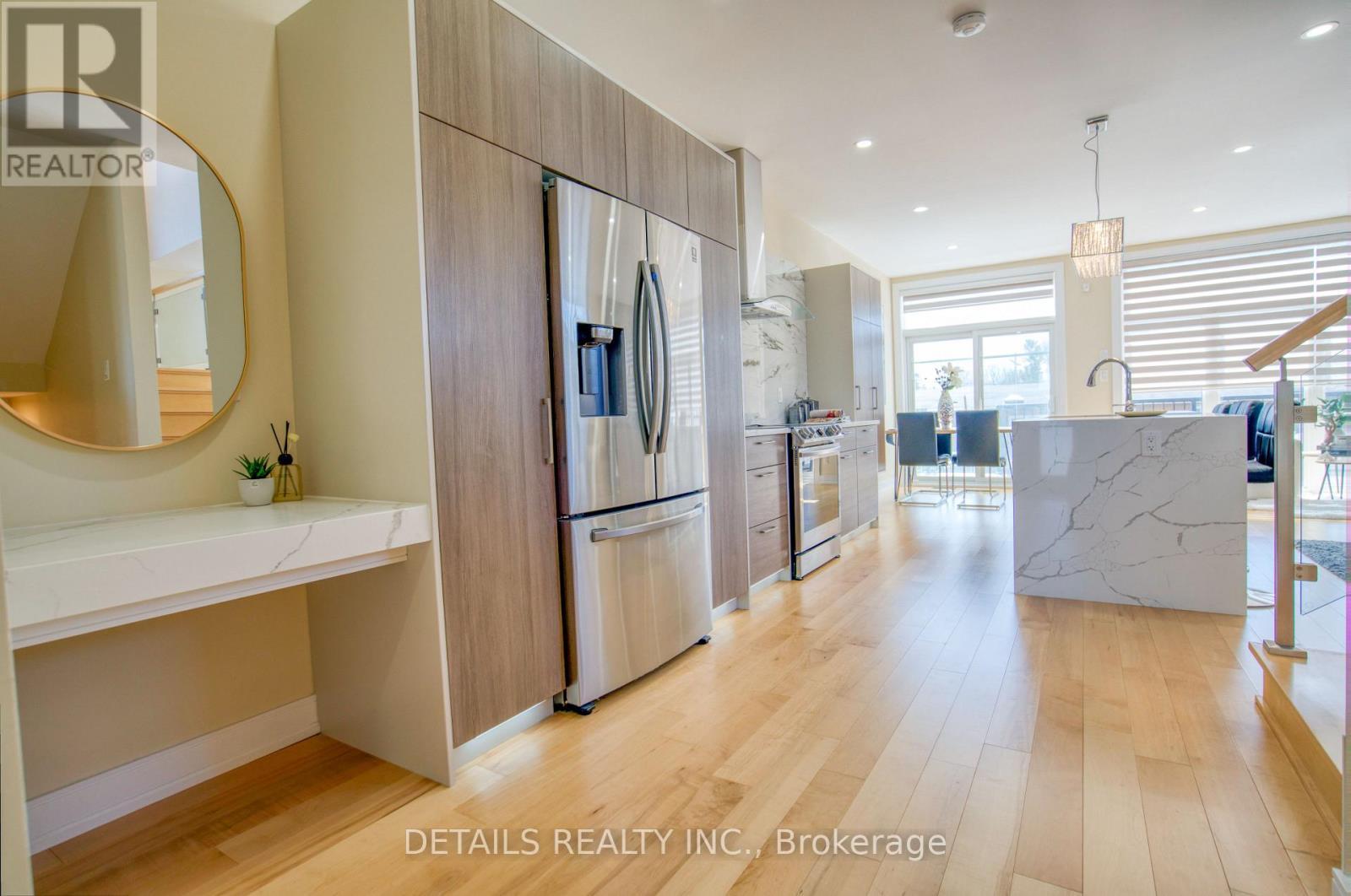 992 Baseline Road E, Ottawa, ON