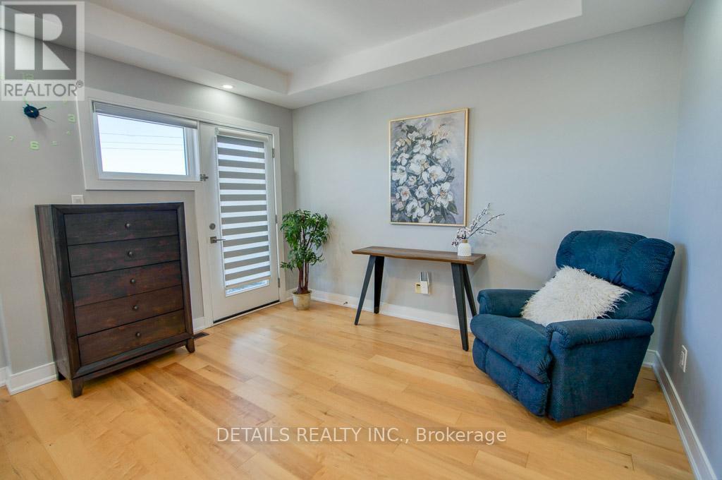 992 Baseline Road E, Ottawa, ON