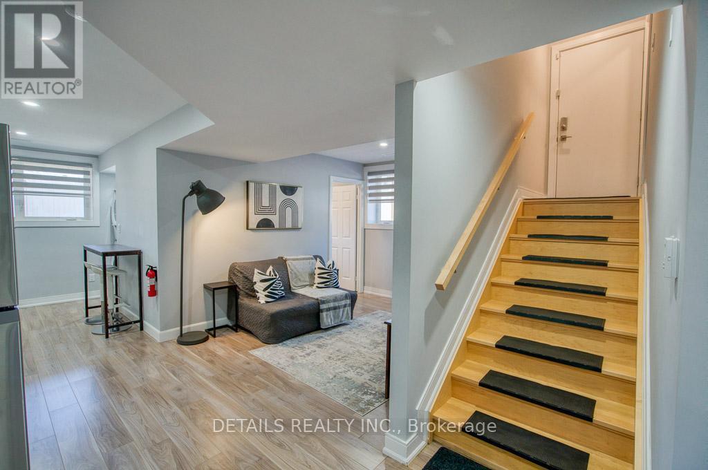 992 Baseline Road E, Ottawa, ON