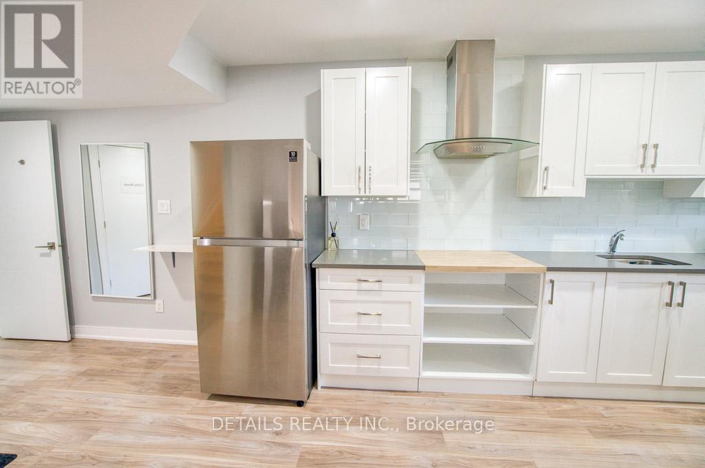 992 Baseline Road E, Ottawa, ON