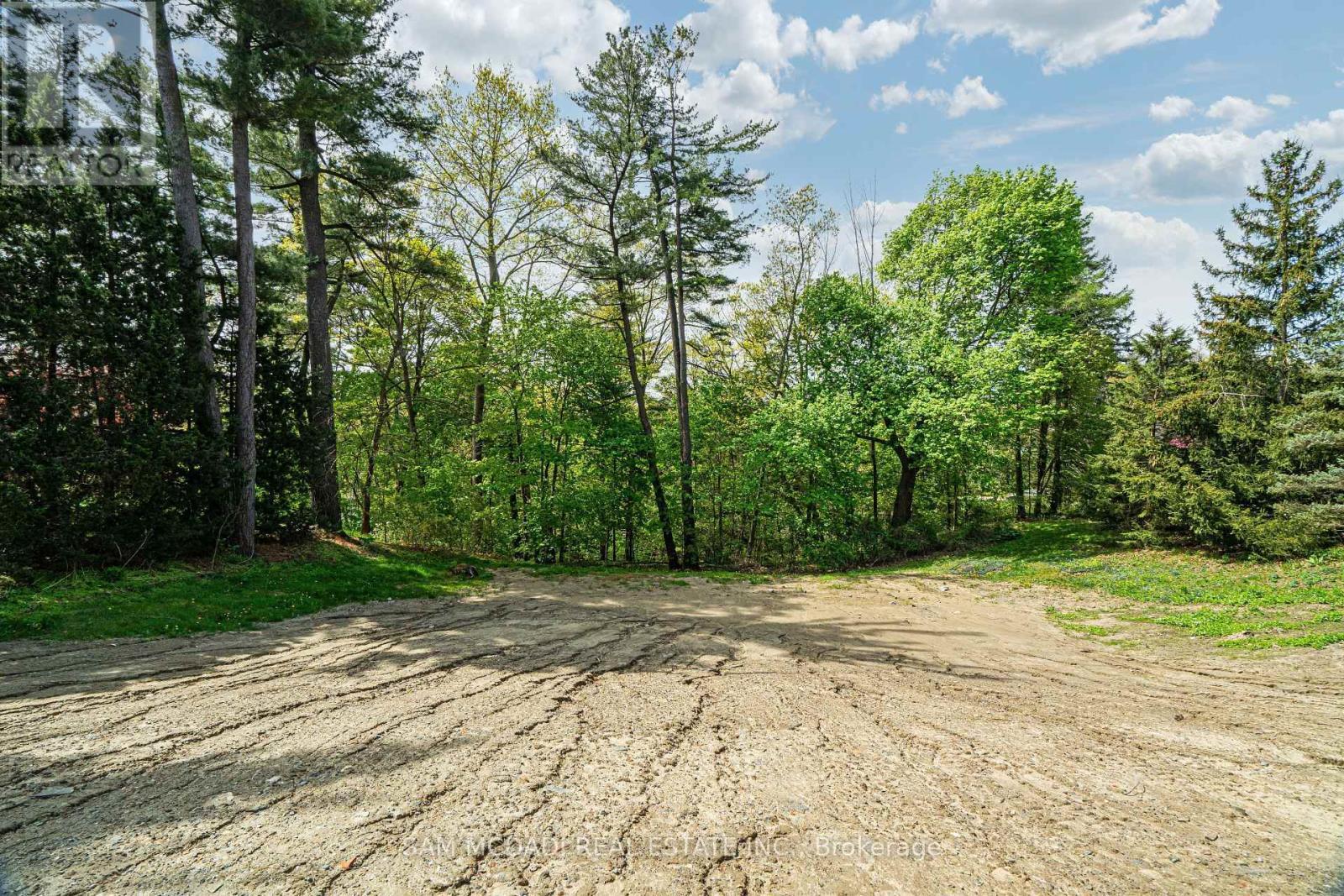 1470 Pinetree Crescent, Mississauga, ON