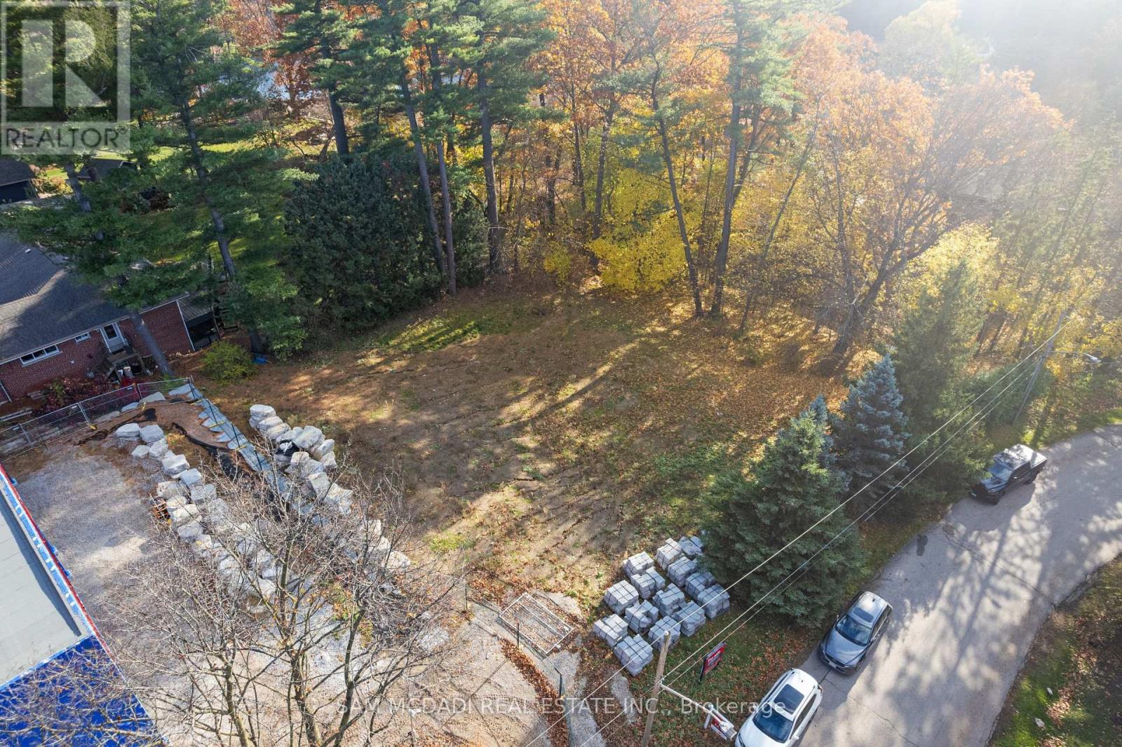 1470 Pinetree Crescent, Mississauga, ON