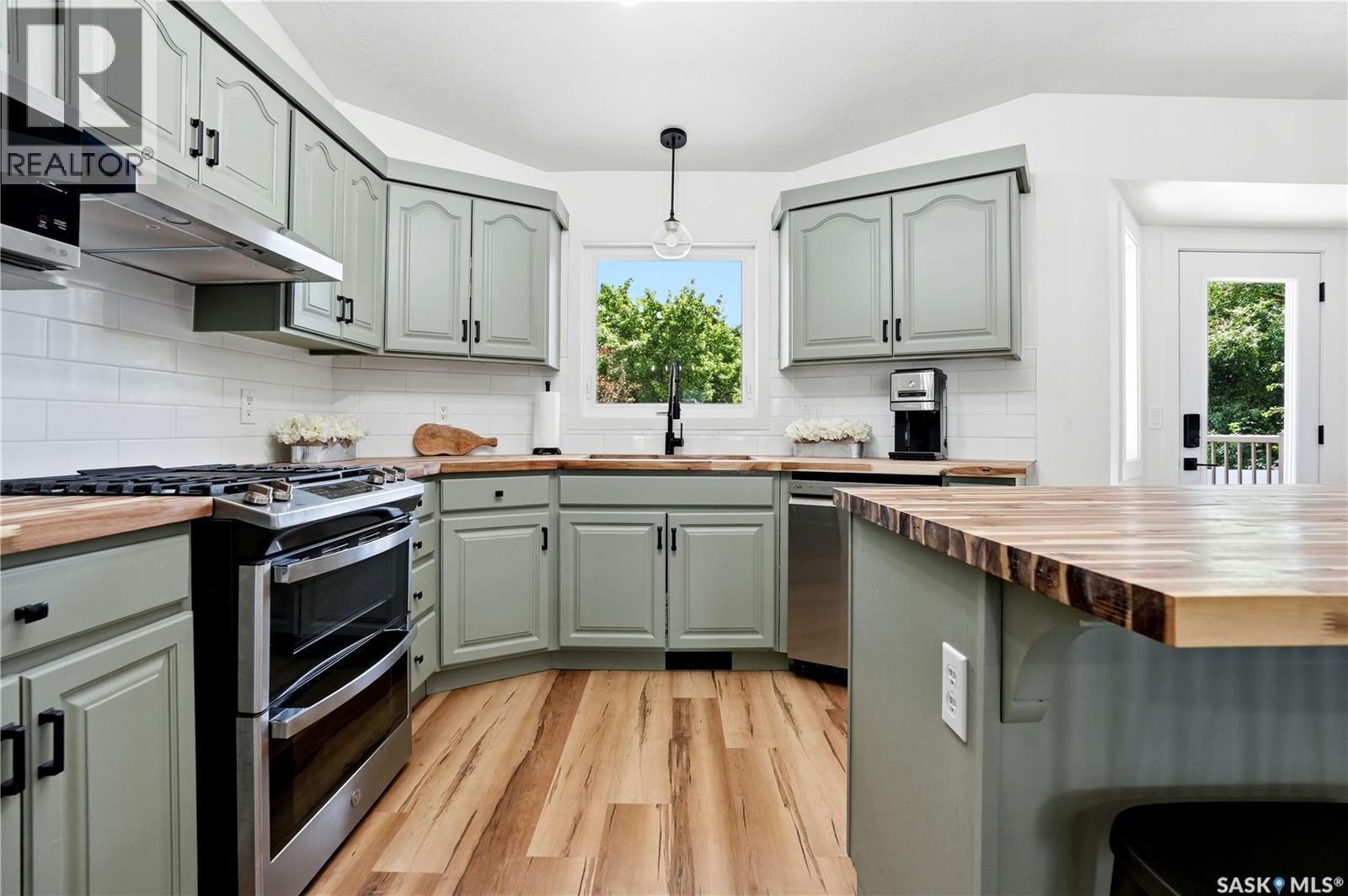 3348 Gloucester Bay, Regina, SK